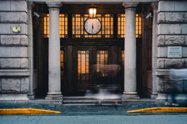 A quiet moment on the streets of Shanghai